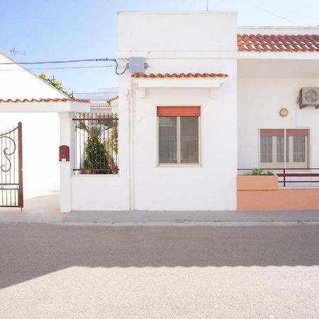 Villa Camilla Porto Cesareo Buitenkant foto